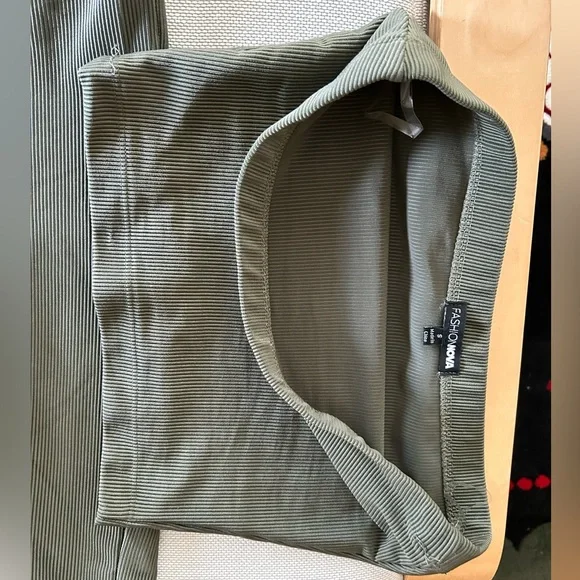 Short set- - Picture 3 of 5